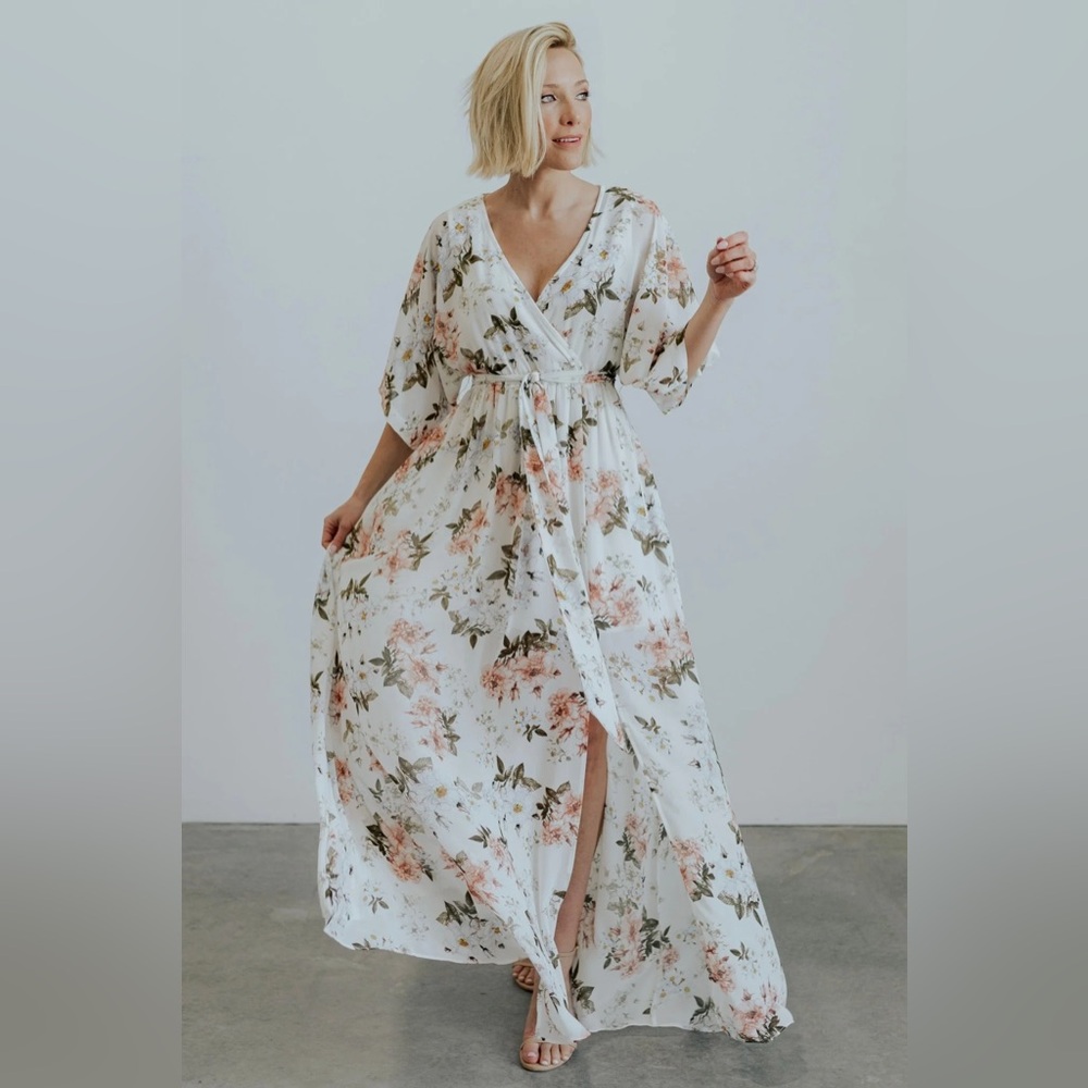Baltic Born Kia Kimono Maxi Dress | White Floral - Like New Flowy